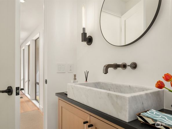 13403 NE 33rd Lane, Bellevue WA 98005