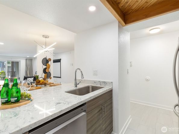 14620 NE 31st Street E202, Bellevue WA 98007