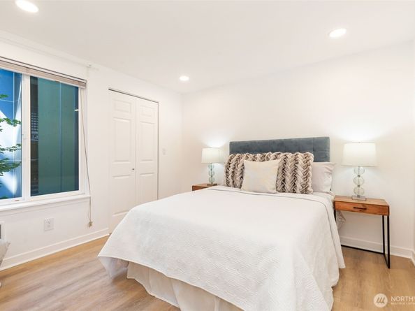14620 NE 31st Street E202, Bellevue WA 98007