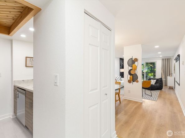 14620 NE 31st Street E202, Bellevue WA 98007