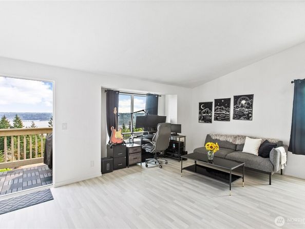 1745 W Sunn Fjord Lane H307, Bremerton WA 98312