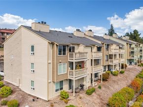 1745 W Sunn Fjord Lane H307, Bremerton WA 98312