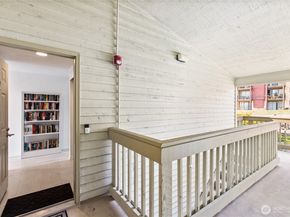 1745 W Sunn Fjord Lane H307, Bremerton WA 98312