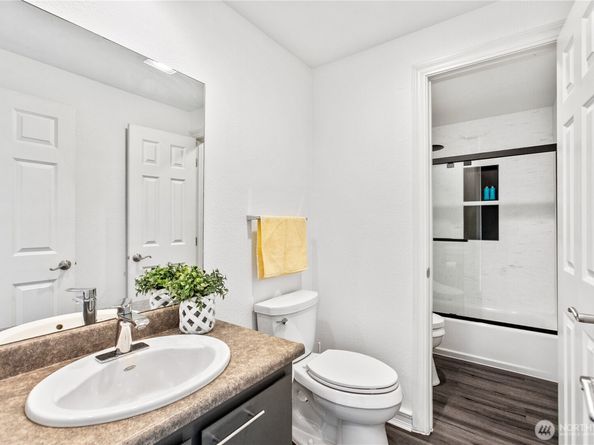 1745 W Sunn Fjord Lane H307, Bremerton WA 98312
