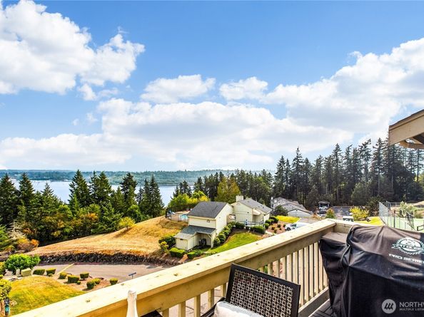 1745 W Sunn Fjord Lane H307, Bremerton WA 98312