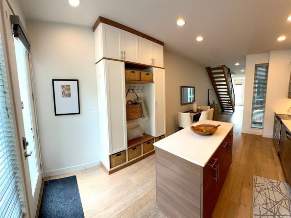 1730 NW 60th Street, Seattle WA 98107