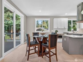 7512 NE 202nd Place, Kenmore WA 98028