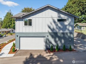 7512 NE 202nd Place, Kenmore WA 98028