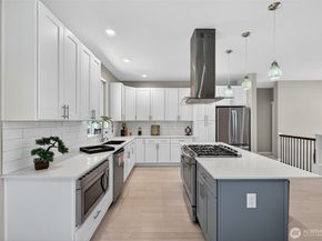 7512 NE 202nd Place, Kenmore WA 98028