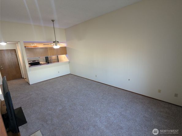 1175 Harrington Place NE 305, Renton WA 98056