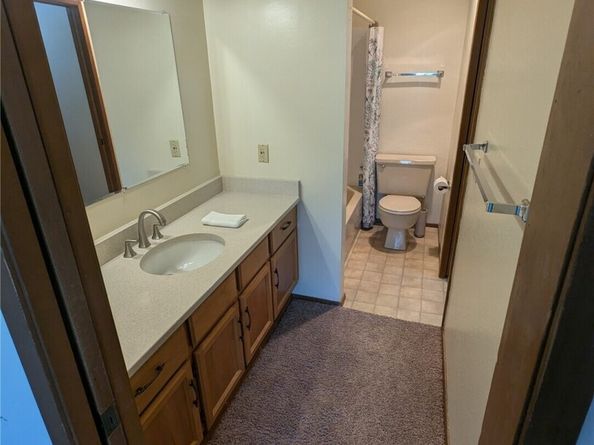 1175 Harrington Place NE 305, Renton WA 98056