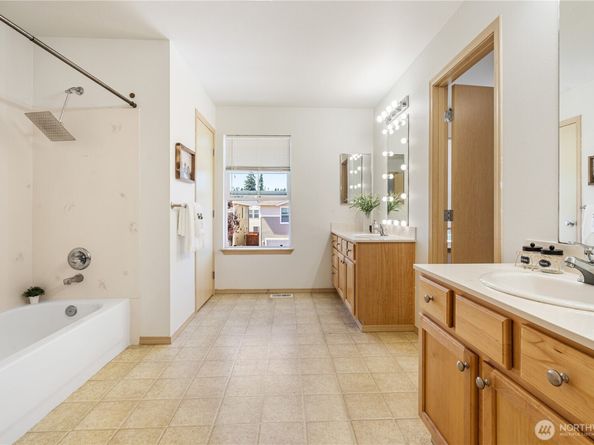 15111 38th Drive SE, Bothell WA 98012