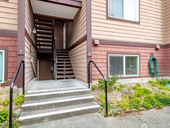 17430 Ambaum Boulevard S 10, Burien WA 98148