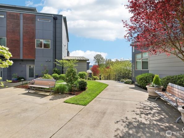 4226 213th Place SE, Issaquah WA 98029