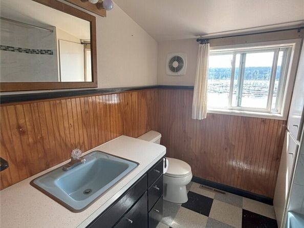 18637 Fjord Drive NE, Poulsbo WA 98370