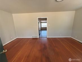 18637 Fjord Drive NE, Poulsbo WA 98370