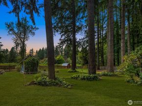 22842 NE 42nd St, Redmond WA 98053