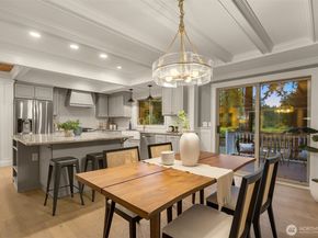 22842 NE 42nd St, Redmond WA 98053