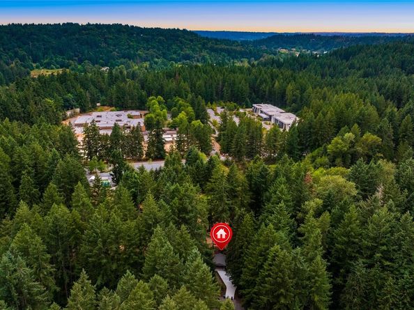 22842 NE 42nd St, Redmond WA 98053