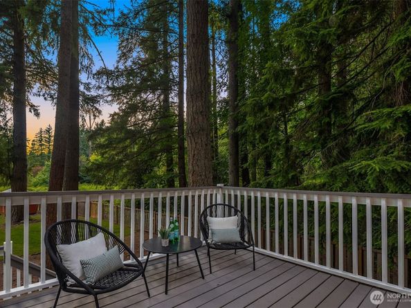 22842 NE 42nd St, Redmond WA 98053