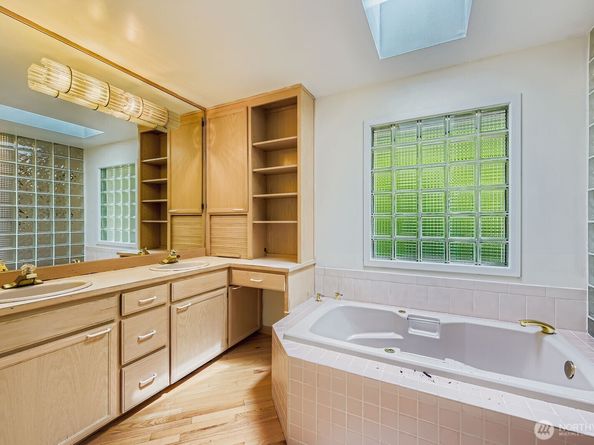 3124 SW 304th Street, Federal Way WA 98023