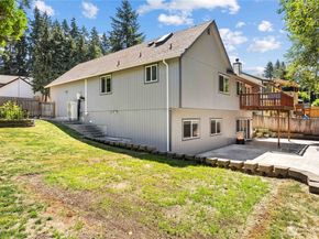 19207 135th Avenue SE, Renton WA 98058