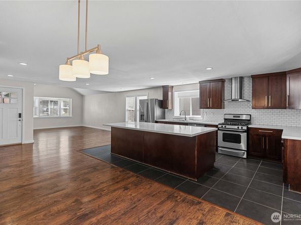 19207 135th Avenue SE, Renton WA 98058