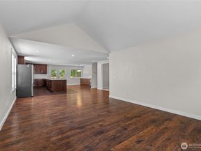 19207 135th Avenue SE, Renton WA 98058