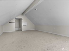19207 135th Avenue SE, Renton WA 98058