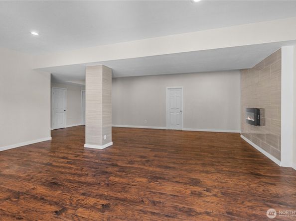 19207 135th Avenue SE, Renton WA 98058