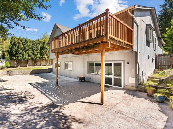 19207 135th Avenue SE, Renton WA 98058