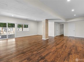 19207 135th Avenue SE, Renton WA 98058