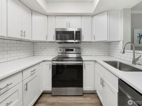 12703 NE 129th Court H202, Kirkland WA 98034