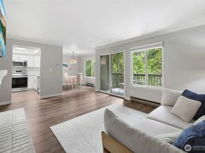 12703 NE 129th Court H202, Kirkland WA 98034