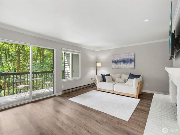 12703 NE 129th Court H202, Kirkland WA 98034