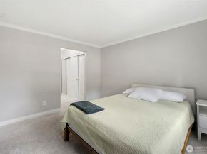 12703 NE 129th Court H202, Kirkland WA 98034