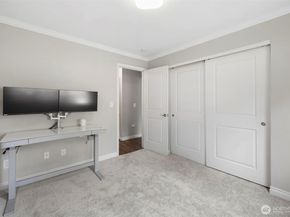 12703 NE 129th Court H202, Kirkland WA 98034