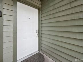 12703 NE 129th Court H202, Kirkland WA 98034
