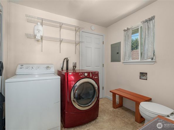420 SW 127th Street, Seattle WA 98146