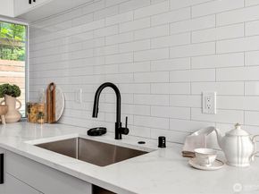 1421 19th Avenue A, Seattle WA 98122
