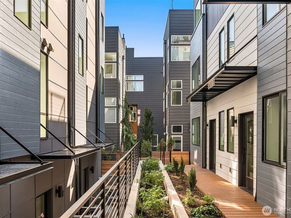 1421 19th Avenue A, Seattle WA 98122