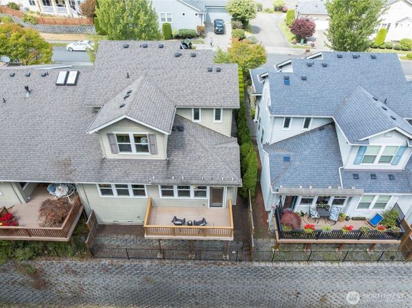24239 NE 130th Place, Redmond WA 98053