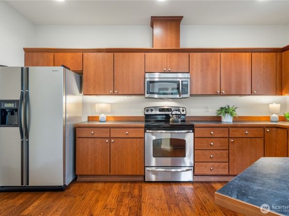 24239 NE 130th Place, Redmond WA 98053