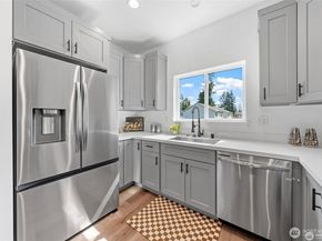 12111 E Gibson, Everett WA 98204
