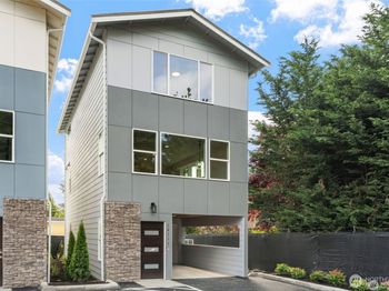 12111 E Gibson