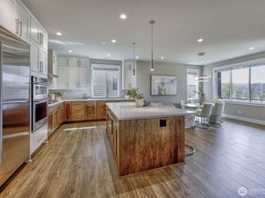 11030 NE 60th Lane, Bellevue WA 98006