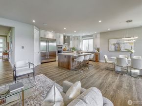 11030 NE 60th Lane, Bellevue WA 98006