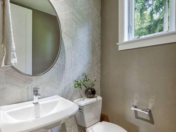 11030 NE 60th Lane, Bellevue WA 98006