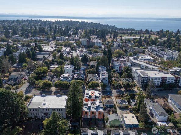 9020 13th Avenue NW B, Seattle WA 98117