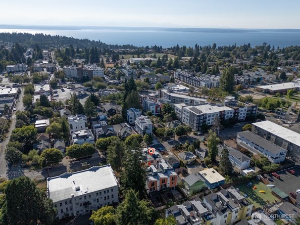 9020 13th Avenue NW B, Seattle WA 98117